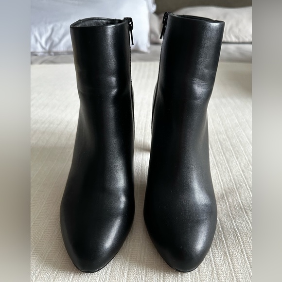 Le Chateau High Heeled Booties - Picture 3 of 6